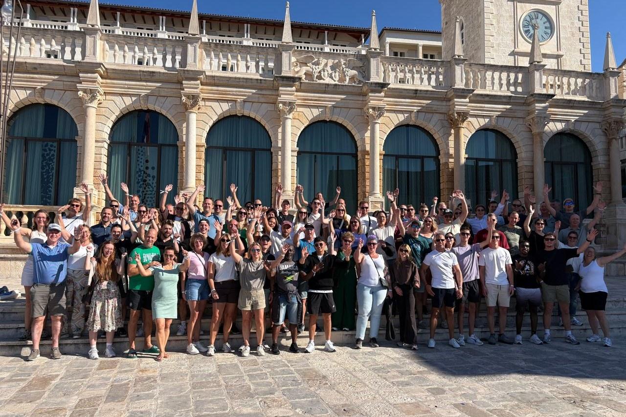 Team en partners van Stigho Electro bij het jubileum in Hvar