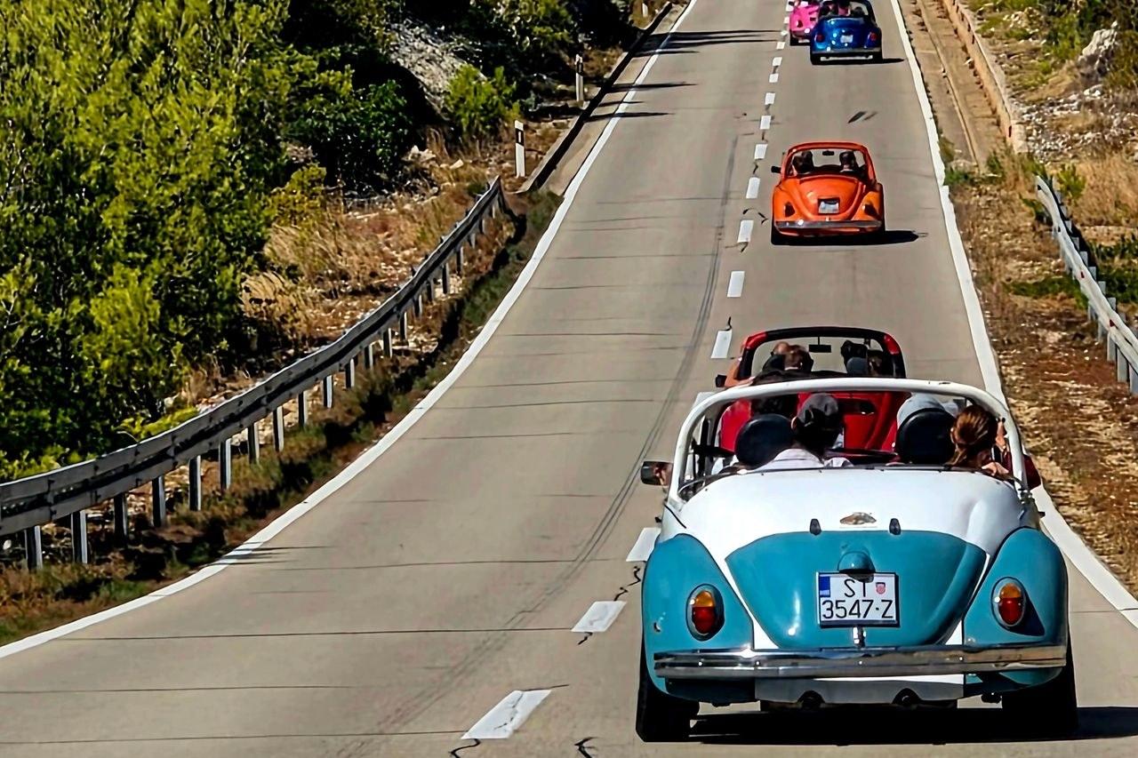 Kevers rijden over Hvar